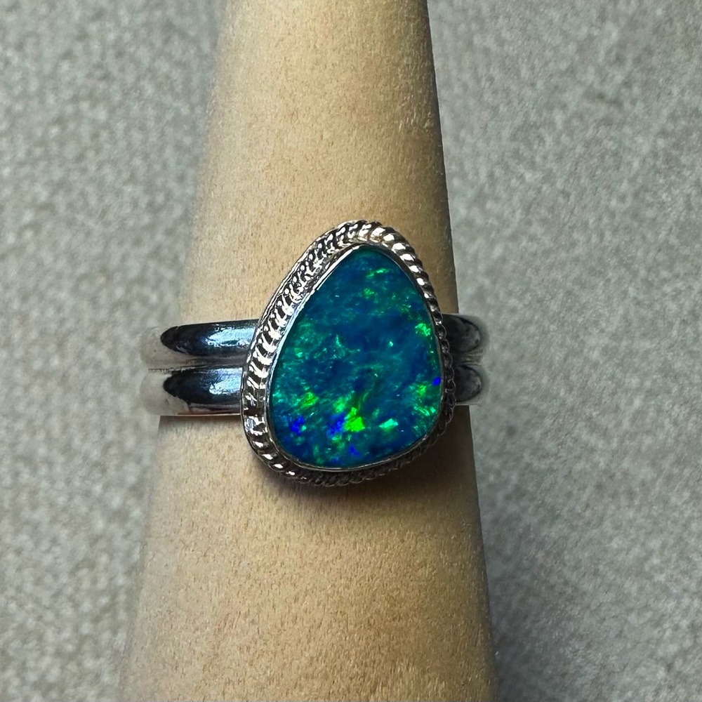 Opal ring - Picture 2 of 3